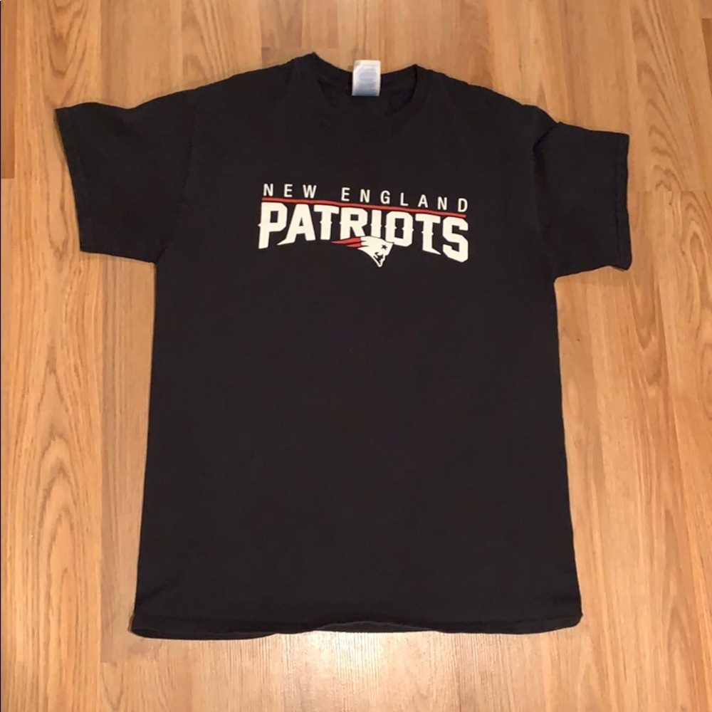 Patriots logo t shirt